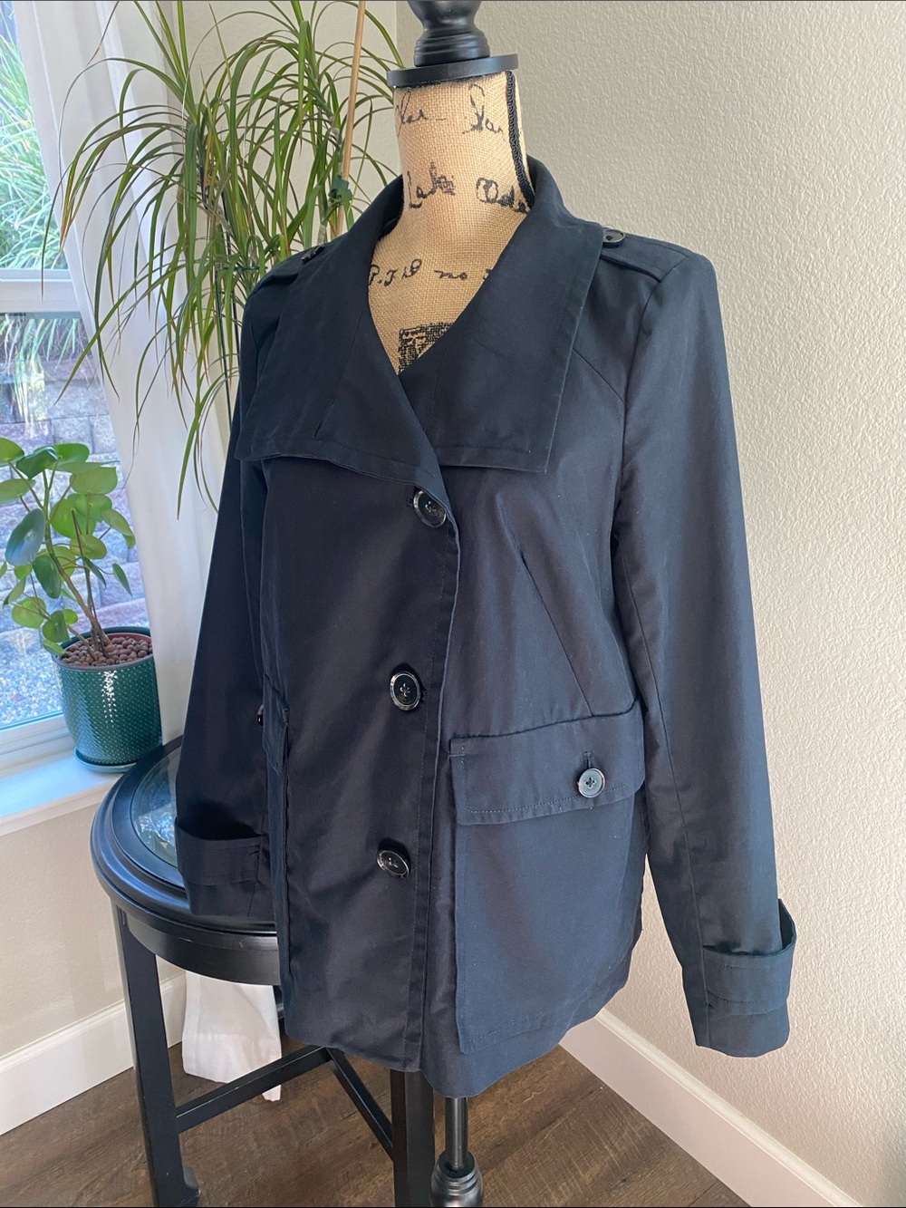 Gap Jacket - Picture 2 of 11